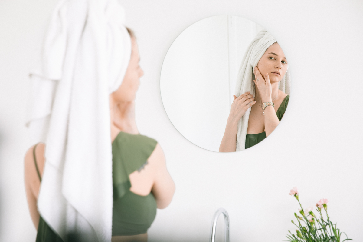 Why Does My Skin Suddenly Feel Tight and Rough Every Fall?